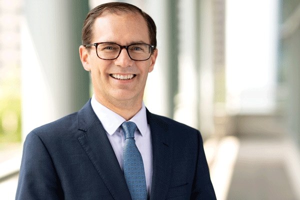 David Botset, Schwab expert